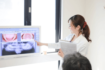 歯科医_花水麻実先生