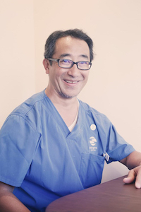 真鍋　秀樹医師